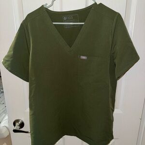 FIGS Olive Scrub Top size L